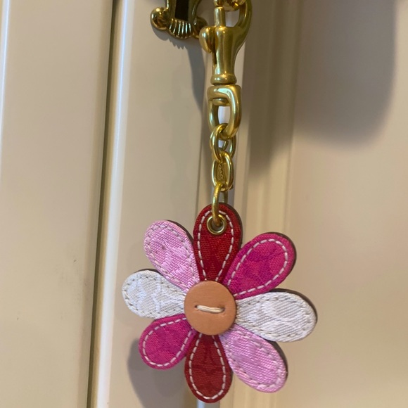Coach 🌸flower key fobs🌸 - Picture 3 of 4
